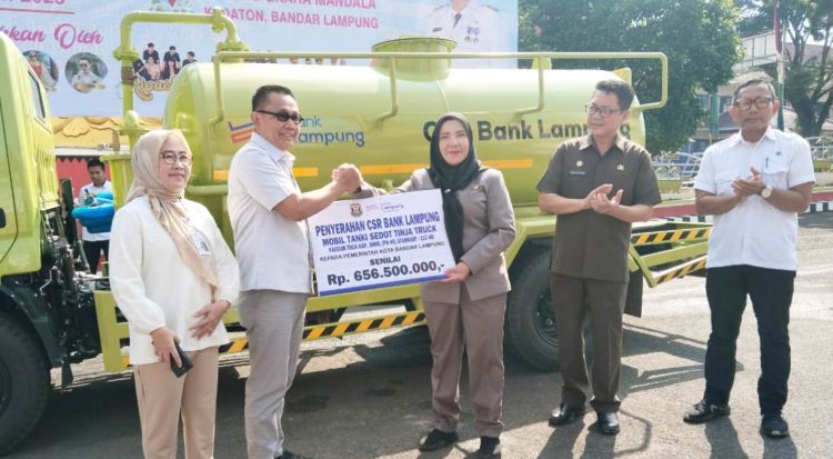 Pemkot Bandar Lampung Terima Mobil Pengangkut Tinja dari Bank Lampung untuk Perkuat Layanan Sanitasi Kota