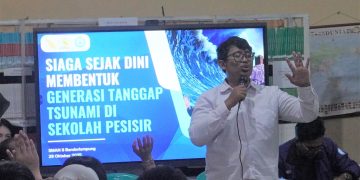 Dosen dan Mahasiswa Teknik Geofisika ITERA Edukasi Siswa Pesisir tentang Kesiapsiagaan Tsunami, Bangun Kesadaran Bencana Sejak Dini di Sekolah Pesisir