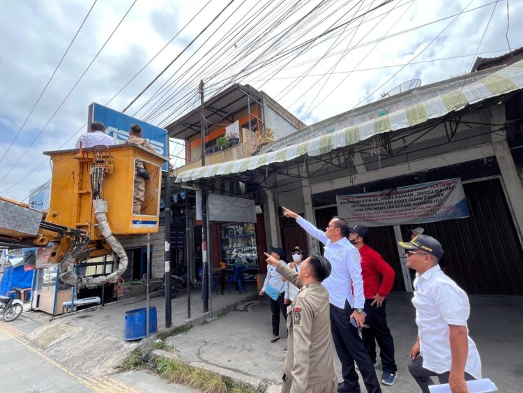 Bappenda Toba Tertibkan Reklame yang Tidak Bayar Pajak