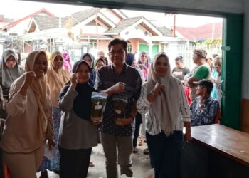 Pemkot Lubuk Linggau Salurkan Bantuan Pangan Nasional untuk Warga Pasar Permiri, Dihadiri Unsur Kecamatan dan Kelurahan