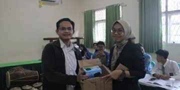 Dari Kampus untuk Generasi Muda: Tim ITERA Bimbing Siswa SMAN 3 Metro Bangun Sistem Akuaponik Inovatif Berbasis Energi Terbarukan