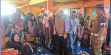 Menciptakan Lingkungan Pasar Tertata Bersih, Walikota Alfin, SH Hadiri Penataan Pasar Tanjung Bajure