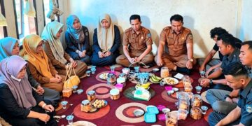 ‎‎Jaga Kebersamaan, Sekretariat DPRD Kerinci Kunjungi Rumah Duka Pegawai Non ASN